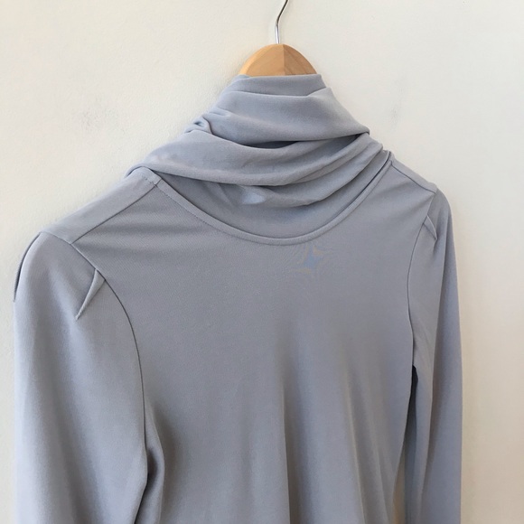 Roland Mouret pale blue long sleeved draped back top - Picture 10 of 16